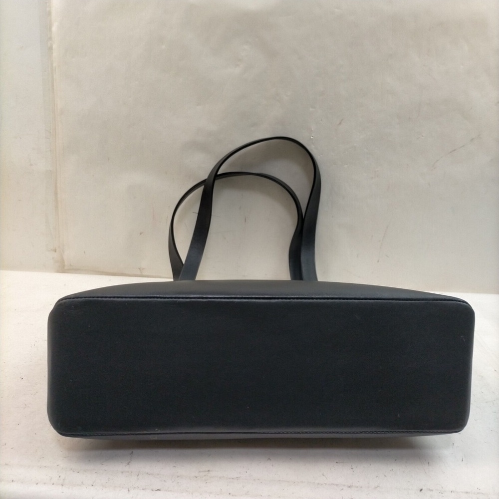 Chanel Shoulder Bag Black Leather - Picture 4 of 9